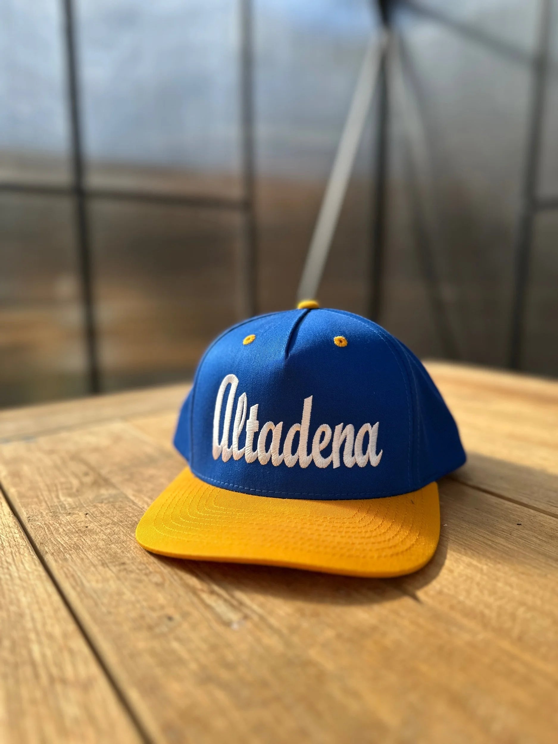 ALTADENA CURVED BRIM SNAP BACK BLUE & YELLOW