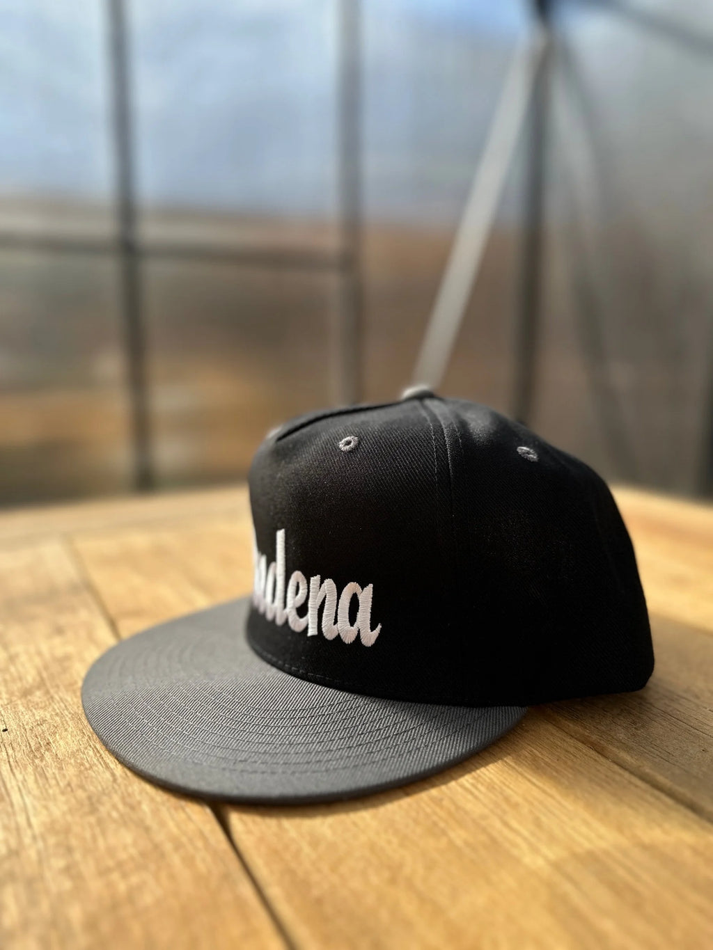 ALTADENA FLAT BRIM SNAP BACK BLACK & GREY