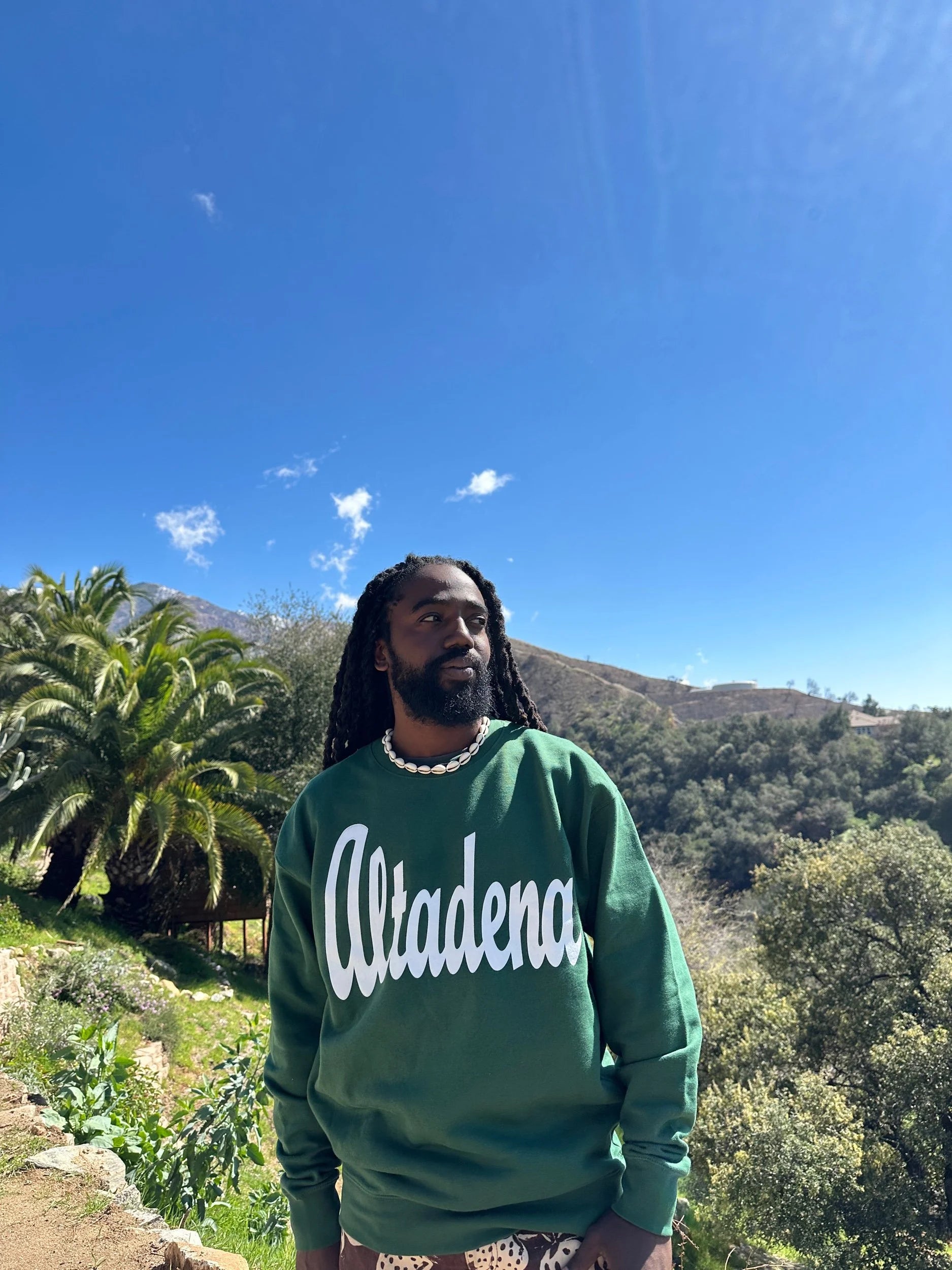ALTADENA GREEN CREWNECK