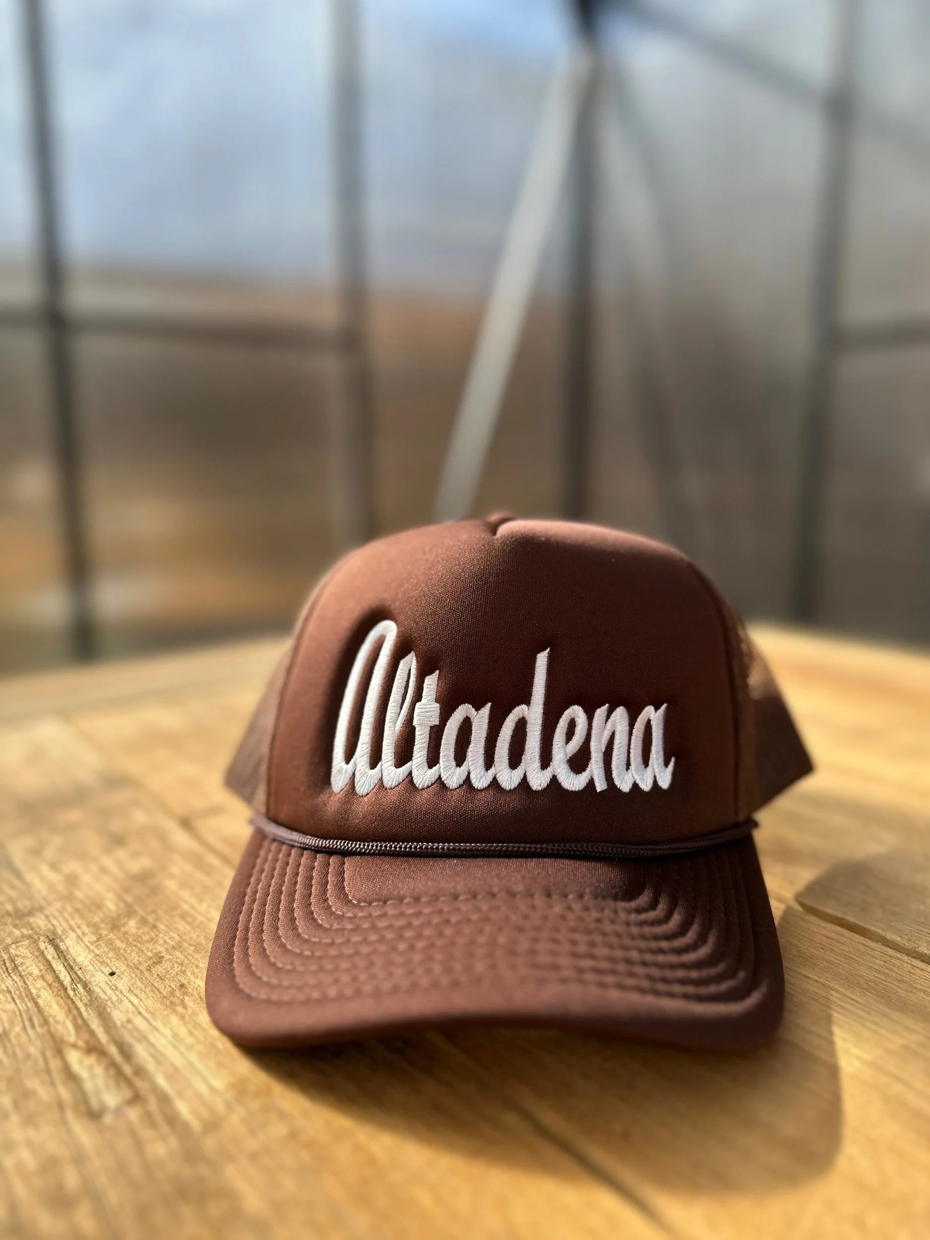ALTADENA TRUCKER HAT BROWN